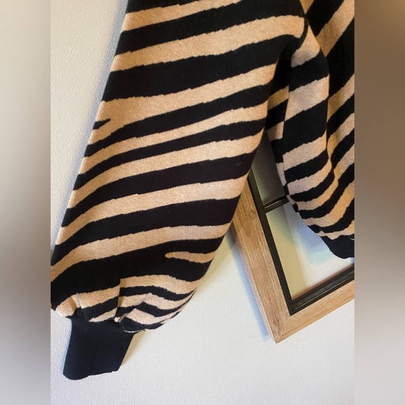 NWT Philosophy Republic Clothing Sweater- Medium - Picture 3 of 5